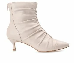 Promo 🎁 Women's Journee Collection Chevi Booties Beige 😀