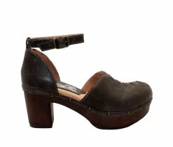 Buy 🥰 Women's SBICCA Donerail Block Heel Clogs Charcoal ✨